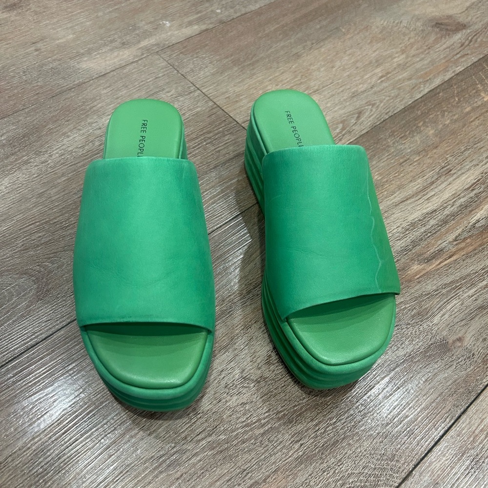Free People "Harbor Flatform" Kelly Green sandals